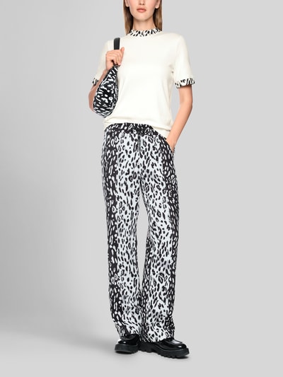 Marc Cain T-Shirt mit kontrastierendem Kragenabschluss Offwhite 1