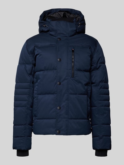 Produktfoto, Regular Fit Steppjacke mit Kapuze von Tom Tailor, efekt: jednolity kolor, krój regular fit, stójka z kapturem, zamek błyskawiczny z listwą z zatrzaskami, naszywka z logo, długi rękaw, zakończenie rękawów typu storm cuffs, wpuszczane kieszenie boczne, brystasza, kieszeń wewnętrzna