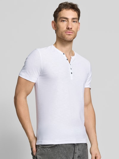 MCNEAL T-Shirt mit V-Ausschnitt und Knopfleiste Weiss 3