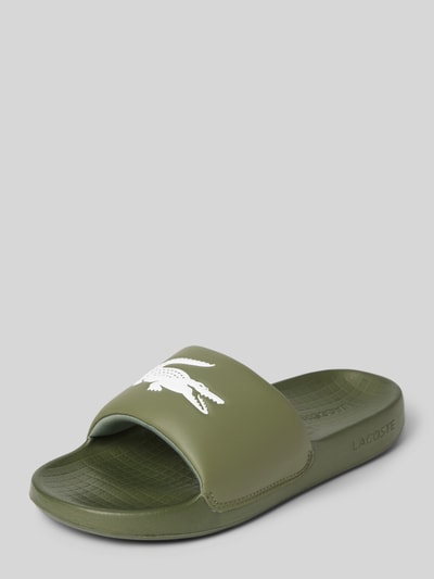 Lacoste Slides mit Label-Detail Modell 'CROCO' Khaki 1