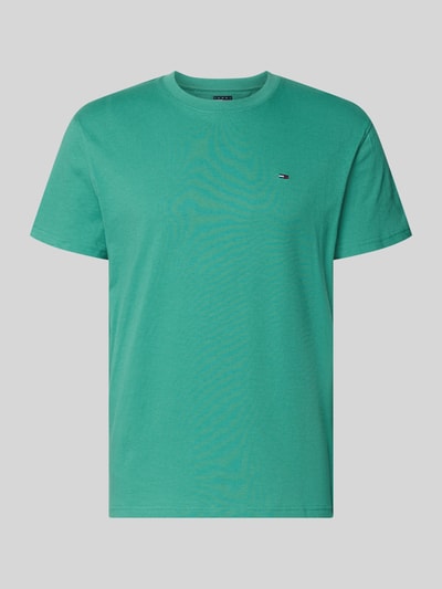 Produktfoto, Regular Fit T-Shirt aus reiner Baumwolle von Tommy Jeans in Unifarbe Grün, Jersey-Struktur, Logo-Stitching, Rundhals, Kurzarm