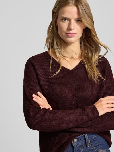 Only Regular Fit Strickpullover mit V-Ausschnitt Modell 'CAMILLA' Bordeaux 3