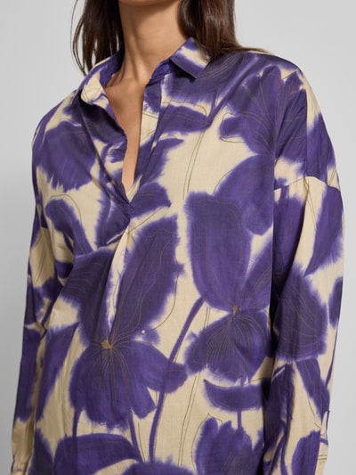 0039 Italy Blouse met lange mouwen met V-hals, model 'DERRY' Violet - 3