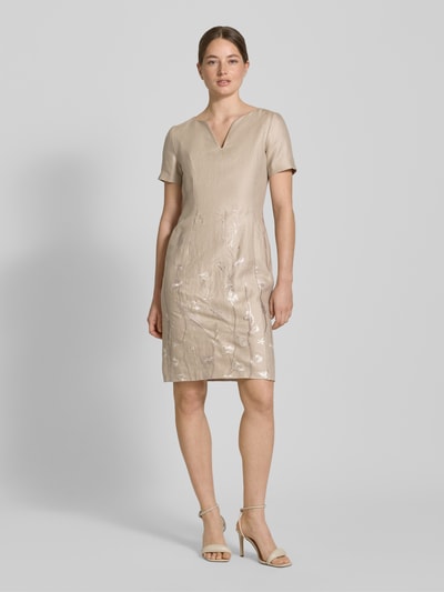 WHITE LABEL Knielanges Kleid mit V-Ausschnitt Sand 1