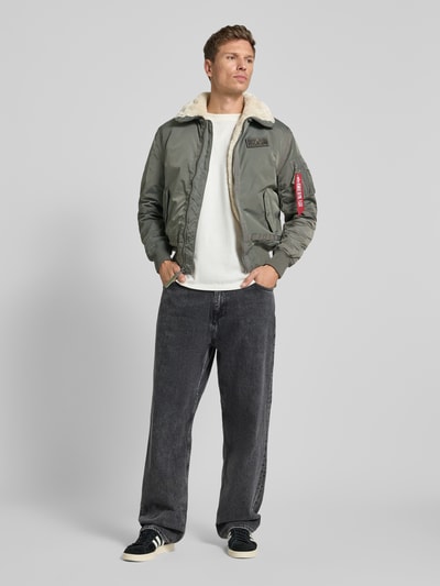 Alpha Industries Bomberjacke mit Reißverschluss und Label-Patch Oliv 1
