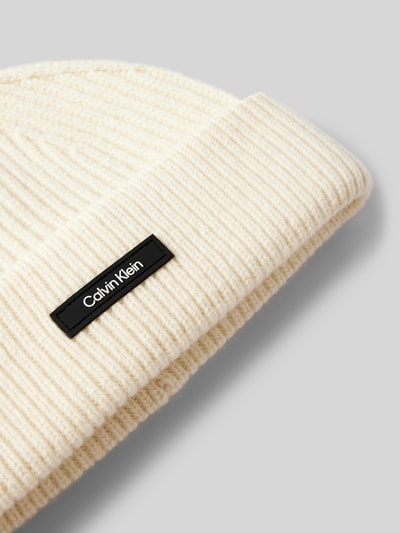 CK Calvin Klein Mütze mit Label-Patch Offwhite 2