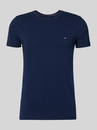 Produktfoto, Slim Fit T-Shirt aus Baumwoll-Mix von Tommy Hilfiger in Optik: Unifarben, Logo-Detail, Stretch-Material, Rundhals, Kurzarm.