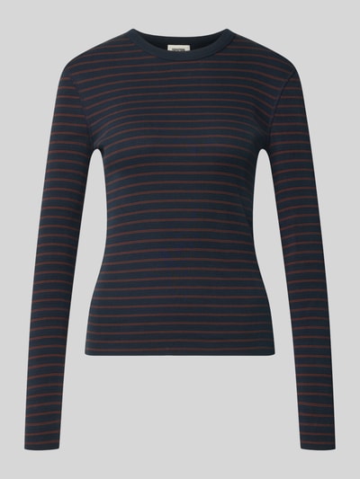Produktfoto, Slim Fit Longsleeve aus reiner Baumwolle Modell 'NURIT' von DRYKORN, dunkelblau mit feinen roten Streifen, Rundhalsausschnitt, Rückenlänge 57 cm bei Größe S, glatte Textur