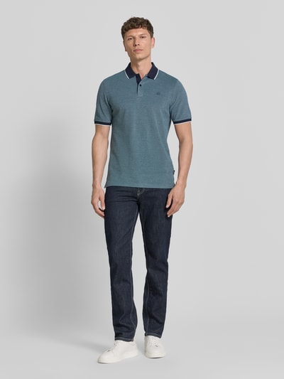 bugatti Regular Fit Poloshirt mit Label-Stitching Gruen 1