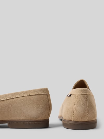 Produktfoto, Loafers aus Leder mit Label-Prägung Modell 'Tryst' von bugatti, powlekane skóra, zaokrąglony kształt, fakturowana podeszwa, wysokość obcasa 1 cm w rozmiarze 44, wysokość cholewki 7 cm w rozmiarze 44, szerokość w rozmiarze 44: 14 cm