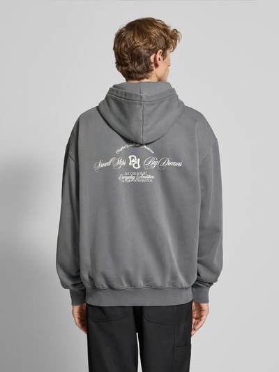 Pegador Oversized Sweatjacke mit Känguru-Tasche Modell 'Peckert' Anthrazit 5