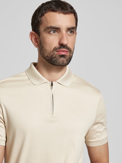 CK Calvin Klein Slim Fit Poloshirt mit Logo-Stitching Modell 'LIQUID TOUCH' Beige 3