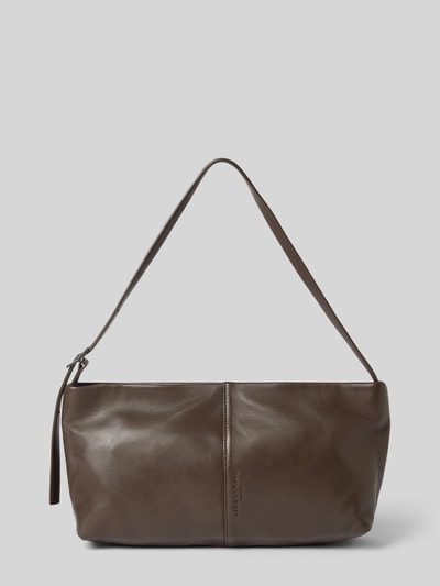 Produktfoto, Shoulder Bag aus echtem Leder Modell 'Fiona' von LIEBESKIND BERLIN in Braun, mit Hauptfach und Reißverschluss, verstellbarer Trageriemen, Innenfach mit Reißverschluss, Maße: 36 cm Breite, 18 cm Länge, 10 cm Tiefe, Schulterriemen 64 cm