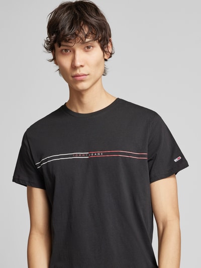 Tommy Jeans T-Shirt mit Label-Print Metallic Rot 3