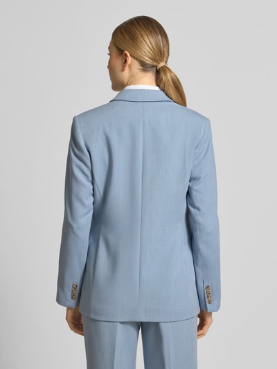 Vrouwenmodel draagt Regular Fit Longblazer met reverskraag model 'RITA' van Selected Femme, look: effen, Ganzkörperansicht Rückansicht.