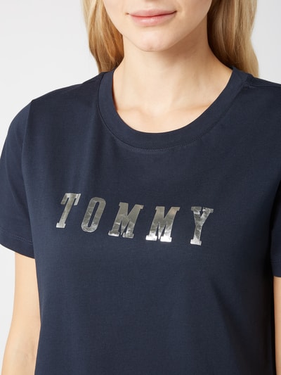 Tommy Hilfiger T-shirt z nadrukiem z logo  Ciemnoniebieski 3