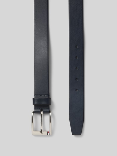 Produktfoto, New Aly Ledergürtel von Tommy Hilfiger aus Echtleder mit grober Narbung, silberner Dornschließe mit Logo-Print, Gürtelbreite: 3,5 cm