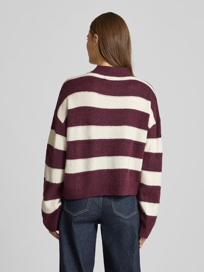 Vero Moda Regular Fit Pullover mit Allover-Muster Modell 'NEZ' Dunkelrot 5
