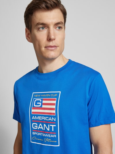 Gant T-shirt z detalami z logo Królewski niebieski 3