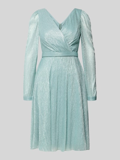 Produktfoto, Regular Fit Kleid in Wickel-Optik von TROYDEN COLLECTION, błyszcząca siateczka, krój regular fit, kopertowy styl, dekolt w serek, z długim rękawem, taliowany, zakończenia rękawów obszyte, wszyty zamek błyskawiczny, długość tyłu w rozmiarze 36: 90 cm, szerokość w rozmiarze 36: 37 cm, długość rękawów w rozmiarze 36: 67 cm