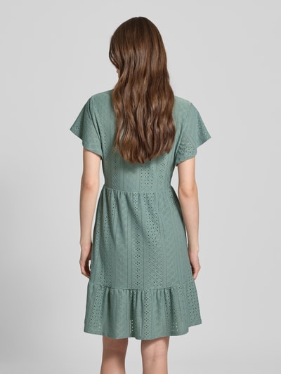 Only Tailliertes Freizeitkleid mit Lochstickerei Modell 'SANDRA' Schilf 5