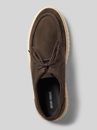 Productfoto, heren sneakers van Antony Morato, echt leer, afgeronde pasvorm, model 'Austin', vetersluiting, geprofileerde zool, hakhoogte maat 44: 5 cm, schachthoogte maat 44: 7 cm, schachtbreedte maat 44: 6 cm, donkerbruin met beige zool, zachte textuur