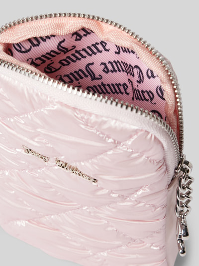 Juicy Couture Torba na długim pasku z detalem z logo model ‘ISABELLE’ Różowawy 4