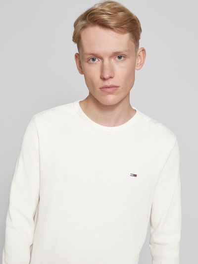 Tommy Jeans Slim Fit Longsleeve mit Label-Stitching Offwhite 3