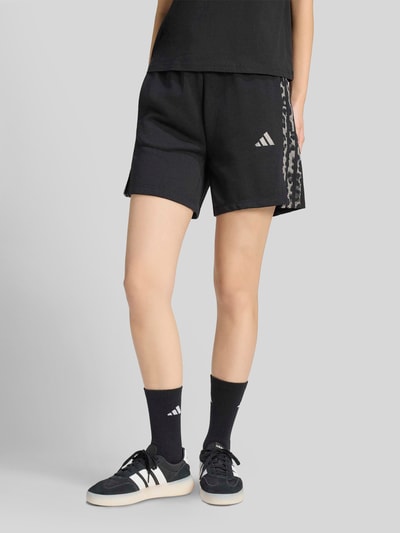adidas Sportswear Relaxed Fit Sweatshorts aus Baumwoll-Mix mit Logo-Print Black 4