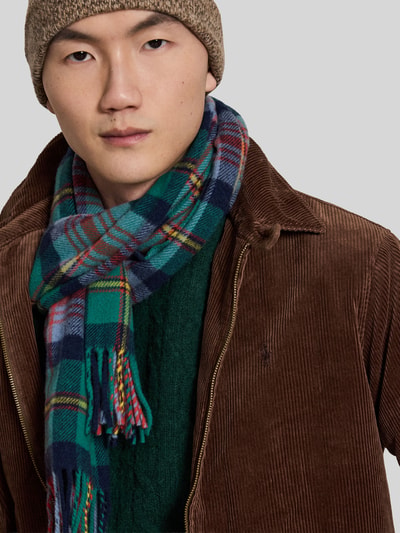 Mężczyzna nosi Regular Fit Blouson aus Baumwoll-Cord od Polo Ralph Lauren, brązowy sztruks, zbliżenie na górną część ciała.