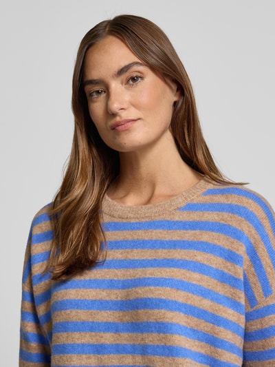 Oui Sweter z dzianiny z obniżonymi ramionami Camel 3