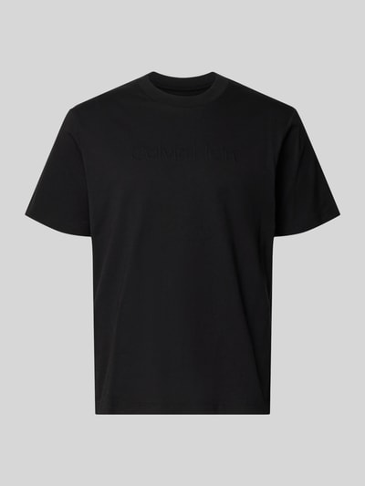 Produktfoto, T-Shirt mit Rundhalsausschnitt von CK Calvin Klein in Schwarz, Reine Baumwolle, Regular-Fit, dezentes Logo, glatte Textur