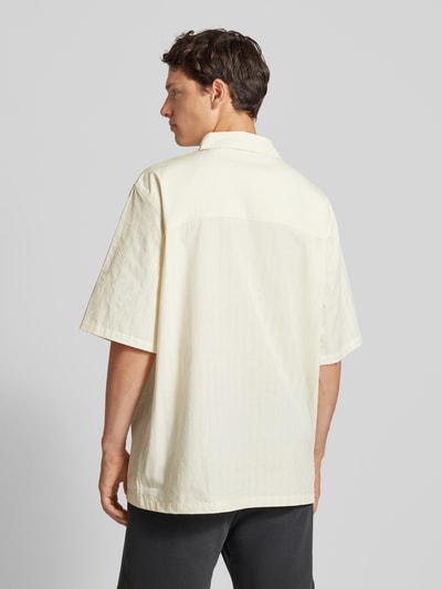 Multiply Apparel Oversized Freizeithemd mit Brusttaschen Offwhite 5