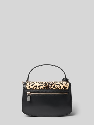 Produktfoto, Crossbody Bag aus echtem Rindsleder Modell 'Audrey' von GUESS met all-over dierenprint, magneetsluiting, afneembare schouderband, hoofdvak met overslag, zwart en beige, Breedte 24 cm, Lengte 16 cm, Diepte 8 cm, bandlengte 80 cm.
