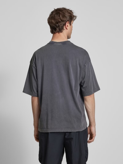 CHAMPION Relaxed Fit T-Shirt mit Label-Stitching Anthrazit 5