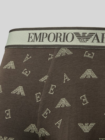 Produktfoto, Trunks im 3er-Pack mit elastischem Logo-Bund von Emporio Armani, Baumwoll-Mix, körpernaher Schnitt, dunkelbraun mit Logo-Muster