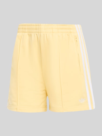 adidas Originals Szorty z wyhaftowanym logo model 'FIREBIRD CLASSIC' Jasnożółty 2