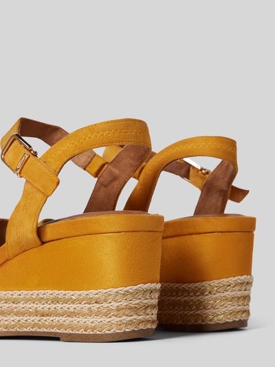 Tamaris Leren wedges in gevlochten look Oranje - 2