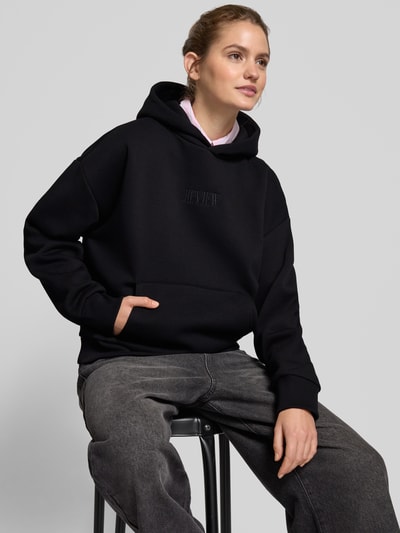 Review Hoodie mit Label-Stitching und Känguru-Tasche Black 3