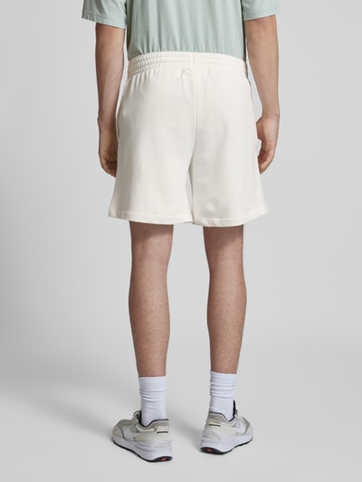 CHAMPION Relaxed fit sweatshorts met logobadge, model 'Sustainable' Offwhite - 5