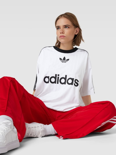 adidas Originals T-shirt z nadrukiem z logo Biały 3