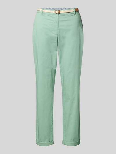 Produktfoto, Casual Fit Chino mit Baumwoll-Anteil von Christian Berg Woman, pastelowa zieleń, pasek, mieszanka bawełny, skrócony krój, szerokość w rozmiarze 36: 41 cm, długość wewnętrzna nogawki: 70 cm, kieszenie boczne i z tyłu, zapięcie na guzik i zamek błyskawiczny.