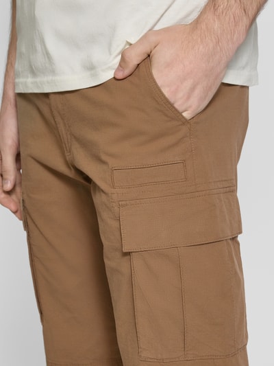 s.Oliver BLACK LABEL Bermudy cargo o kroju relaxed fit z mieszanki bawełny i elastanu Średniobrązowy 3