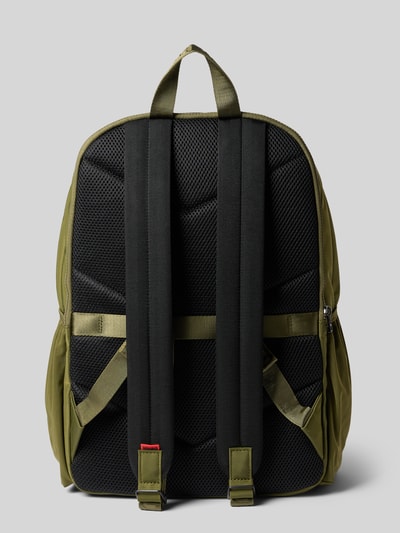 Produktfoto, Rucksack mit Label-Detail Modell 'AYDEN' von HUGO in Olivgrün mit schwarzen Trägern, strukturierte Rückseite, Herren Rucksack von HUGO