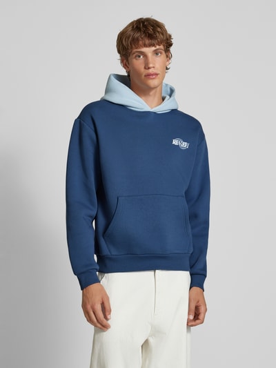 REVIEW Hoodie mit Logo und Känguru-Tasche Dunkelblau 4