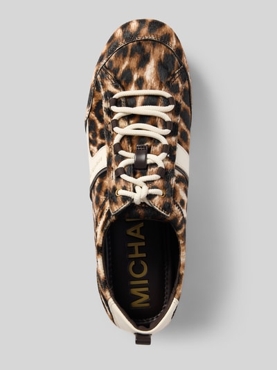 Productfoto, Sneaker uit leer in allover-look model 'KEELY' van MICHAEL Michael Kors, afgeronde neus, vetersluiting, labeldetail, 1 cm hak, 7 cm schachthoogte, 9 cm schachtomtrek, dames sneaker met bruine, beige en zwarte luipaardprint, gladde textuur