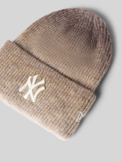Produktfoto, Beanie mit Woll-Anteil von New Era in Ripp-Optik mit Farbverlauf, Logo-Applikation, szeroki mankiet, materiał mieszany