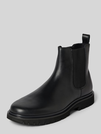 Black chelsea boots black jeans on sale