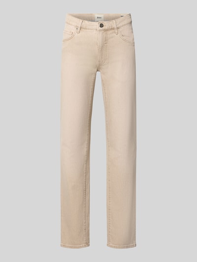 Produktfoto, beigefarbene, gerade geschnittene Slim Fit Jeans aus Baumwoll-Mix Modell 'Chuck' von Brax, glatte Textur, Herren Slim Fit Jeans von Brax