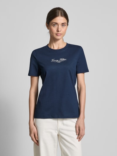 Tommy Hilfiger T-Shirt mit Label-Print Marine 4